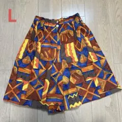 ブラックアンドホワイト　ハーフパンツ　ゴルフキュロットパンツ　日本製　総柄 Lのサムネイル