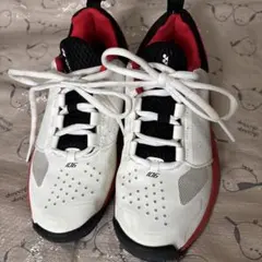 値下げしました！YONEX テニスシューズ ホワイト/レッド