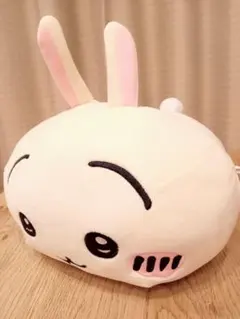 ちいかわ　うさぎ　寝そべりぬいぐるみ