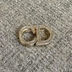 MY ABC DIORレディディオールのチャームバッジパーツ CD