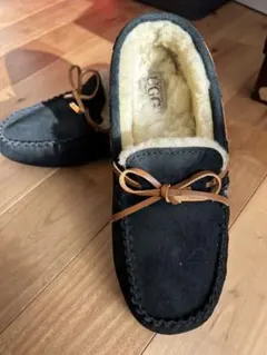 UGG ブラック モカシン