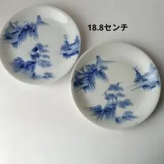 青い山水画の陶器皿 2枚セットのサムネイル