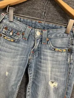 人気 トゥルーレリジョン アメリカ製 カットオフデニムパンツ サイズw26のサムネイル