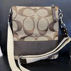 ♡【美品】COACH シグネチャー ミニショルダーバッグ 茶のサムネイル