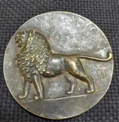 三越創業300年記念 獅子の置物 金銅獅子人間国宝、香取正彦作 金色 鋳銅置物 三越創業300年記念 獅子の置物 金銅獅子人間国宝、香取正彦作 金色