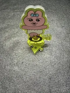 アクリルスタンド イエロー キャラクター