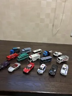トミカ ミニカー 16台セットまとめ売り