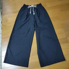 ジーユー　ワイドパンツ ドローストリング