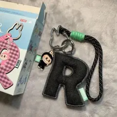 ラブブ　pin for love　イニシャル　アルファベット　ペンダント　R