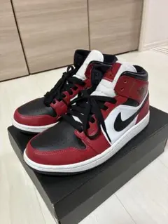 NIKE AIR JORDAN 1 MID ブラック レッド ホワイト