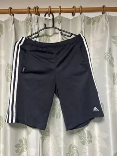 adidas ブラックショートパンツ サイズ160