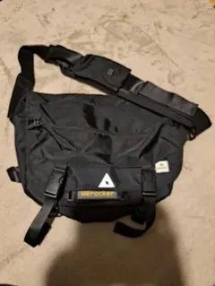 メッセンジャーバッグ 大容量