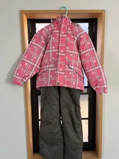 子供用スキーウェア、スノーボードウェアセット　ピンクとグレー　120