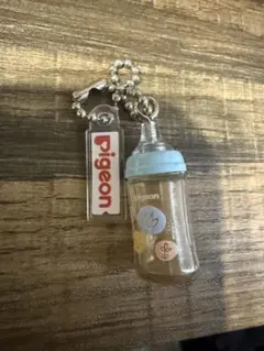 【Pigeon】ピジョンミニチャーム　母乳実感哺乳瓶フラワー