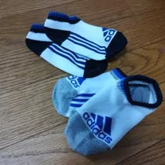 adidas キッズ靴下 3本線デザイン 未使用　2足　実測約14cm