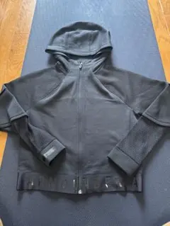 Under Armour フルジップパーカー ブラックのサムネイル