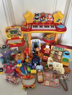 アンパンマン ピアノ　パット　ネジネジ　パン屋さん　などまとめ売り　セット売り