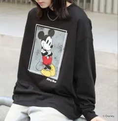 新品　黒　M ミッキーイラスト長袖Tシャツ　後ろロゴプリントあり　ユニセックスのサムネイル