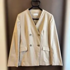 PLST ノーカラーダブルボタンジャケット ベージュ
