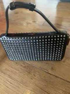 ★Christian Louboutin スタッズ ルブタン　パネトーネ★のサムネイル