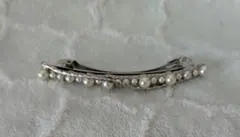 ヘアアクセサリー　パール　バレッタ