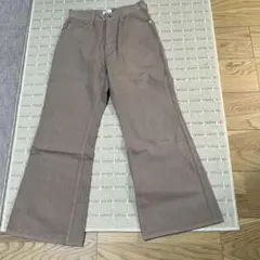 ローリーズファーム　カラーデニムフレアパンツ