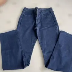 UNIQLO ブーツカットデニム ダークブルー