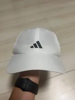 adidas AEROREADY ホワイトキャップ フリーサイズ　57〜60cm