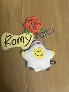 TRUZ treasure 笑顔のマスコット キーホルダー　ジフン　ロミー