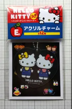 ハローキティ　アクリルチャーム