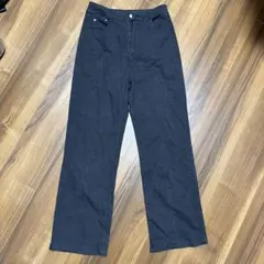 ワイド　ストレッチ　黒デニムパンツ　Sサイズのサムネイル