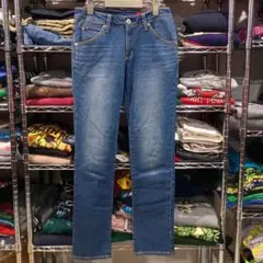 Item thumbnail for item 7d4df8a7-592d-4fb7-ab3e-0760b040ab7b