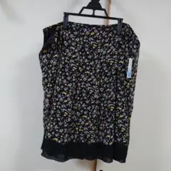 大きいサイズスカート　新品　未使用　花柄
