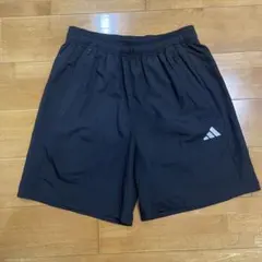 adidas 黒 ショートパンツ ジッパーポケット付き