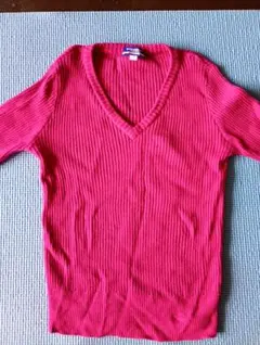 まぁ様専用BURBERRY BLUE LABEL　赤紫　Vネックセーター　ニット