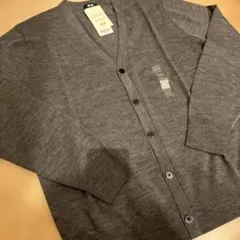 ユニクロ　メリノvネックカーディガン　グレー mサイズ