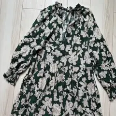 ZARA ボタニカルリーフ柄ティアードワンピース　長袖　緑　M ペイズリー