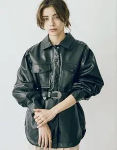 EVRIS ブラックレザー風シャツジャケット