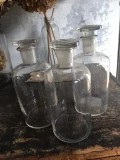 昭和レトロ　アンティーク　古いガラス薬瓶3点セット