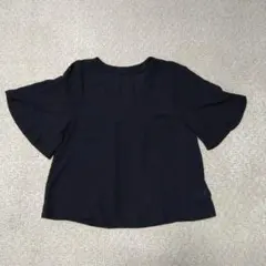 ブラック　黒　 Vネック フレアスリーブ　半袖　シャツ　タック　GU　S