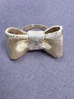 【美品】ケイトスペード リボンリング ゴールド プリーツモチーフのサムネイル