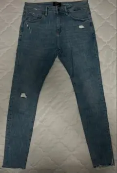 【値段交渉可】 Bershka ライトブルースキニーデニムパンツ
