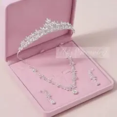 新品3点セット ティアラ ネックレスピアス ウェディングブライダル結婚式CZ