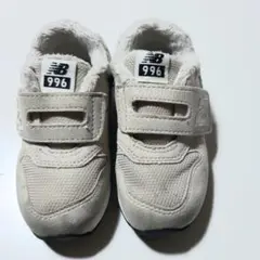 new balance　キッズシューズ　ベージュベビーシューズ　996モデル