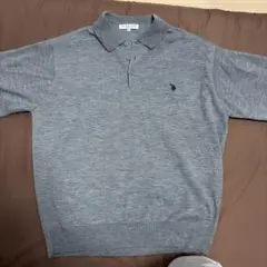 グレー ニットポロシャツ 長袖刺繍ロゴ