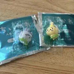 映画ちいかわ 入場者特典 うさぎ&モモンガめじるしチャーム2種セットのサムネイル