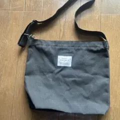 黒 キャンバス ショルダーバッグ