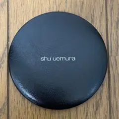 シュウ ウエムラ ミニ ミラー ポーチ付きのサムネイル