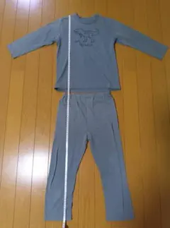 西松屋 パジャマ 恐竜 長袖 長ズボン 上下セット 120cm