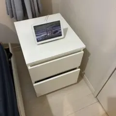 ナイトテーブル